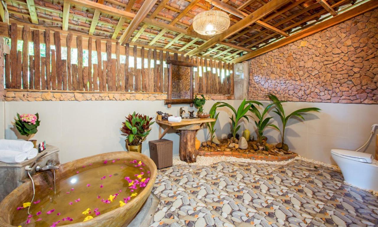 Chez Carole Beach Resort Phú Quốc Exterior photo